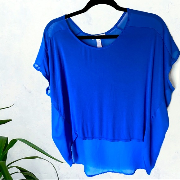 Ambiance | Asymmetrical Sheer Back Short Sleeve Top. Great Condition. - Picture 2 of 8